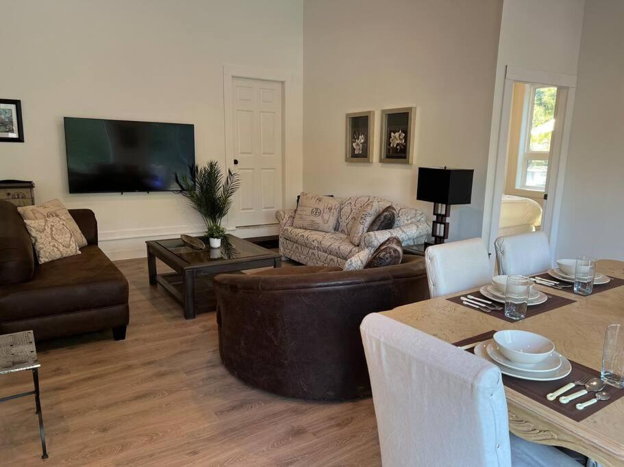 Country Home, Sleeps 6 Pets Friendly Port Alberni Exterior foto