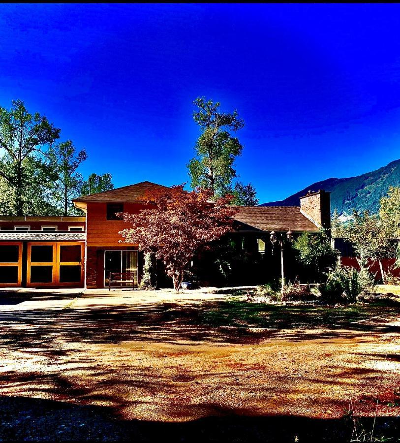Country Home, Sleeps 6 Pets Friendly Port Alberni Exterior foto